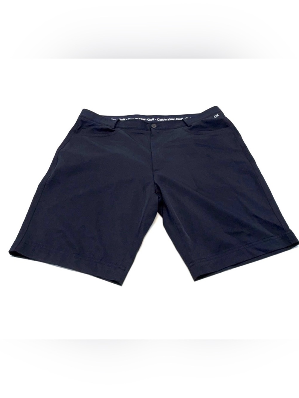 Calvin Klein Men's Dark Navy Flat-Front Shorts Size 30